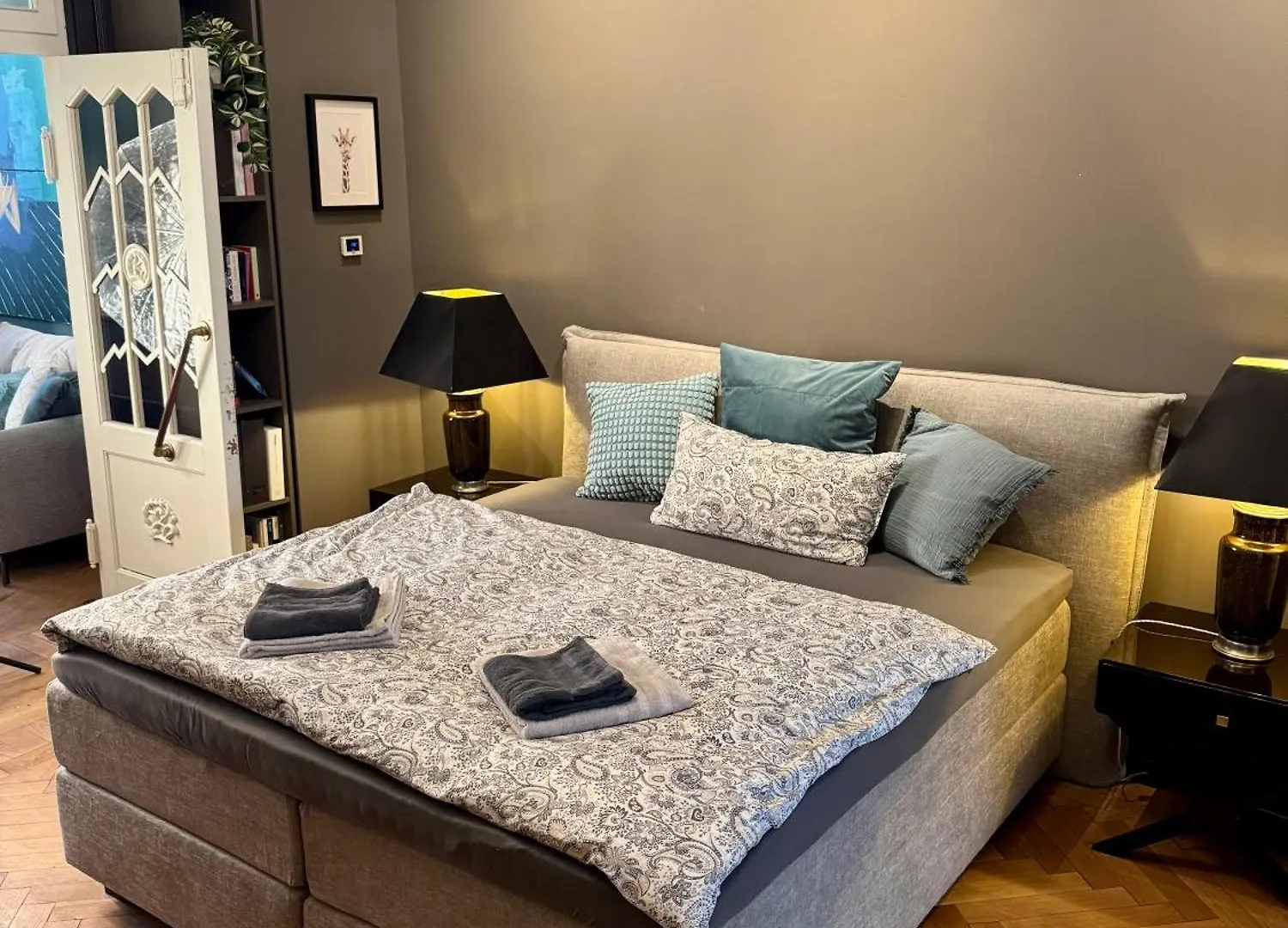 Apartment Design-Apartment Benedict Luxus, Stil & Workspace Berlin