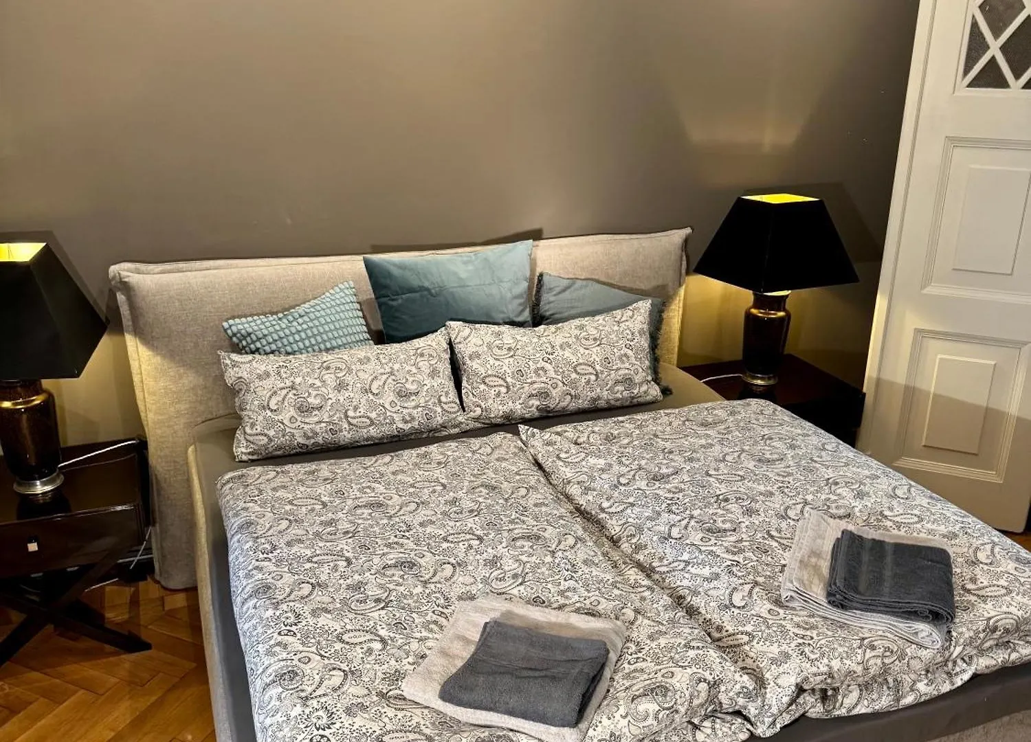 Design-Apartment Benedict Luxus, Stil & Workspace Berlin Apartment